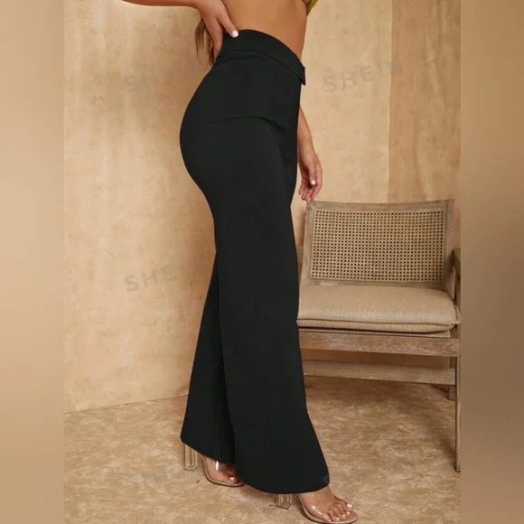 High Waisted Black Trousers 🖤 - Picture 4 of 5